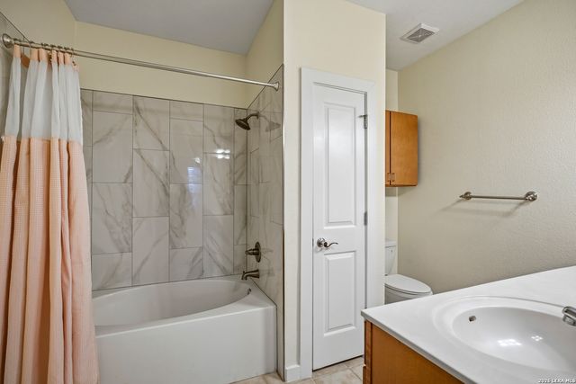 7342 Oak Manor Dr Apt 3105, San Antonio, TX 78229