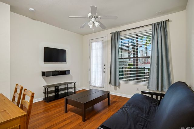7342 Oak Manor Dr Apt 3105, San Antonio, TX 78229
