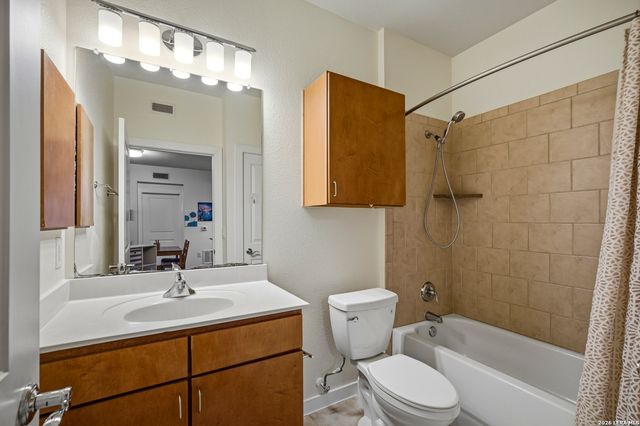 7342 Oak Manor Dr Apt 3105, San Antonio, TX 78229
