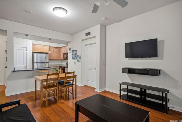 7342 Oak Manor Dr Apt 3105, San Antonio, TX 78229