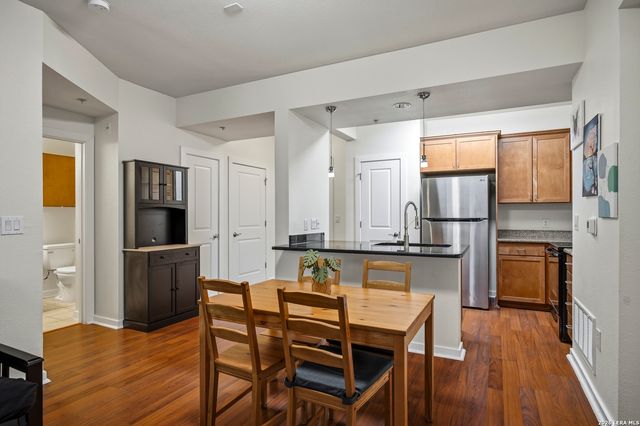 7342 Oak Manor Dr Apt 3105, San Antonio, TX 78229