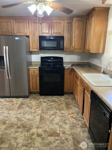 6225 S Cheyenne Street, Tacoma, WA 98409