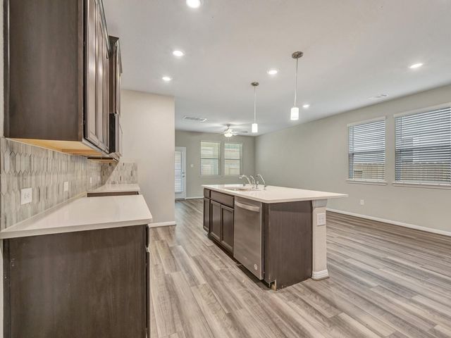 5723 Adamite Way, Houston, TX 77048