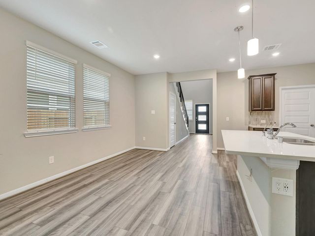 5723 Adamite Way, Houston, TX 77048