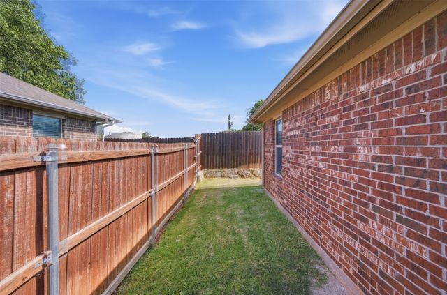 1325 White Sand Drive 1329, Pelican Bay, TX 76020