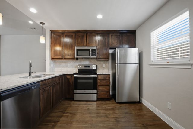 1325 White Sand Drive 1329, Pelican Bay, TX 76020