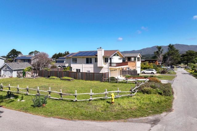 121 Bernal Avenue, Moss Beach, CA 94038