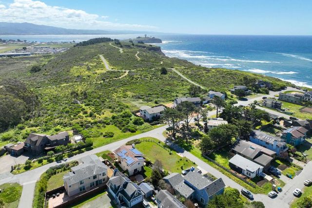 121 Bernal Avenue, Moss Beach, CA 94038