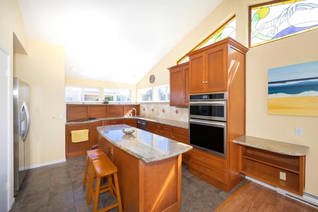 Image 10 of property listing at 121 Bernal Avenue, Moss Beach, CA 94038