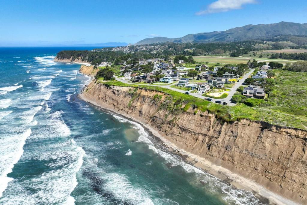 Image 47 of property listing at 121 Bernal Avenue, Moss Beach, CA 94038