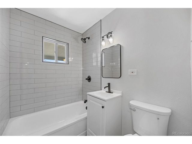 2355 W Hillside Ave, Englewood, CO 80110