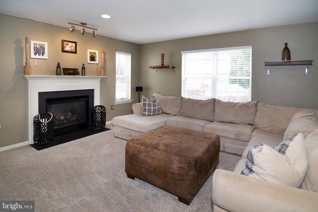 6 PEACEFUL COURT, Sicklerville, NJ 08081