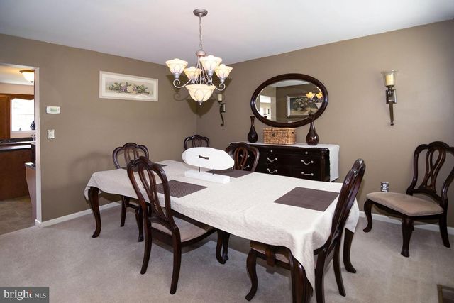 6 PEACEFUL COURT, Sicklerville, NJ 08081