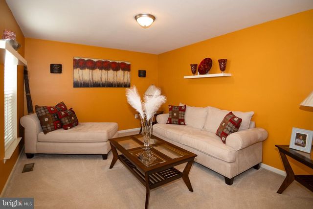 6 PEACEFUL COURT, Sicklerville, NJ 08081
