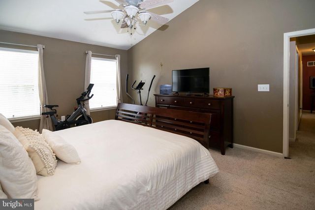 6 PEACEFUL COURT, Sicklerville, NJ 08081