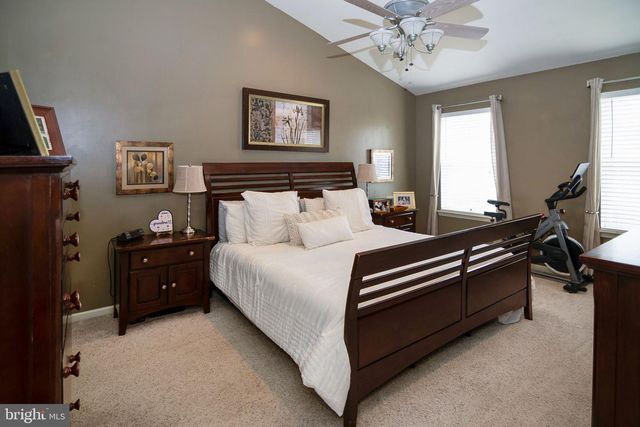 6 PEACEFUL COURT, Sicklerville, NJ 08081