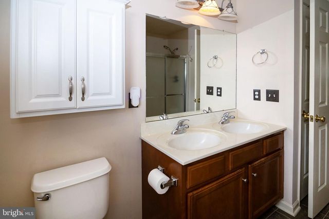6 PEACEFUL COURT, Sicklerville, NJ 08081