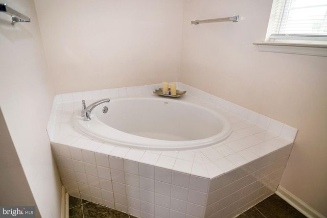 6 PEACEFUL COURT, Sicklerville, NJ 08081