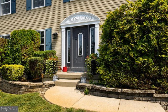 6 PEACEFUL COURT, Sicklerville, NJ 08081