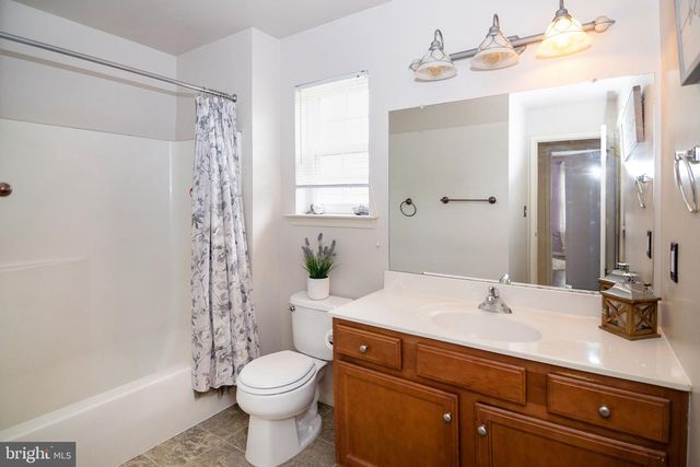 6 PEACEFUL COURT, Sicklerville, NJ 08081
