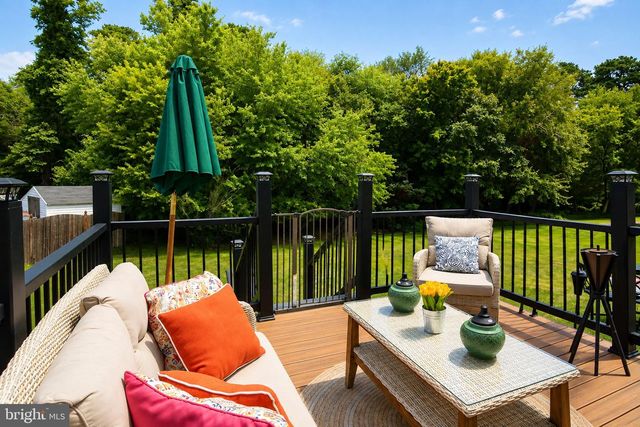 6 PEACEFUL COURT, Sicklerville, NJ 08081