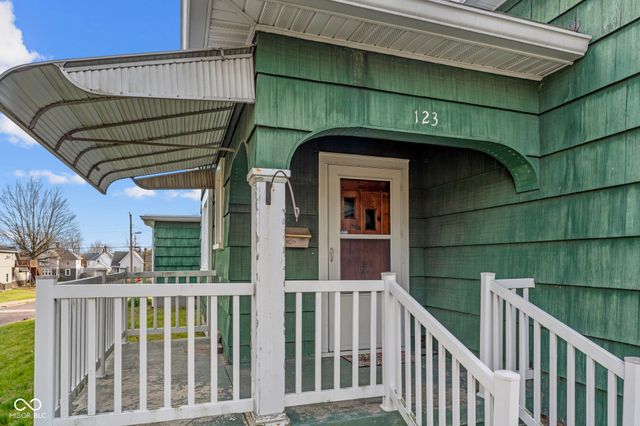 123 E Logan Street, Brazil, IN 47834