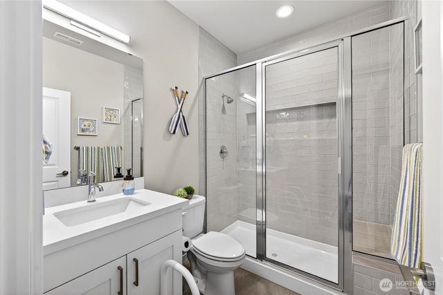 2210 SW Putnam Drive, Oak Harbor, WA 98277