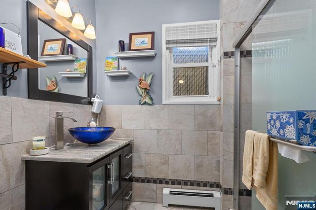 274 Warren Street, Lyndhurst, NJ 07071