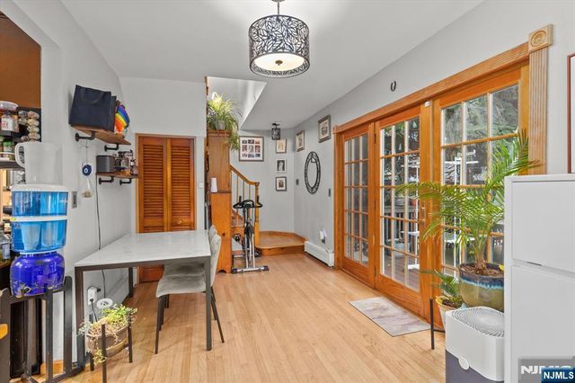 274 Warren Street, Lyndhurst, NJ 07071