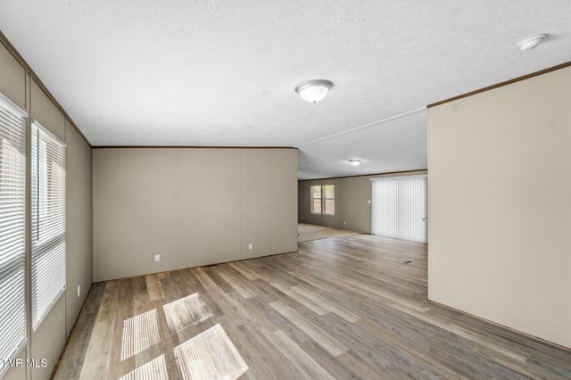 22002 Neal Rd, Abingdon, VA 24211