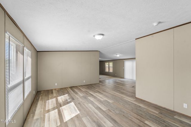 22002 Neal Rd, Abingdon, VA 24211