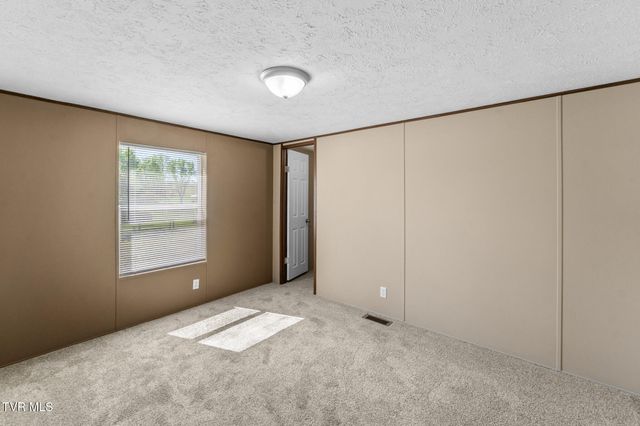 22002 Neal Rd, Abingdon, VA 24211