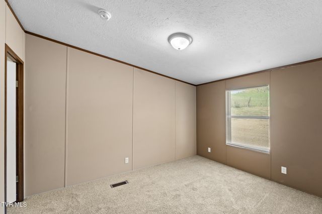 22002 Neal Rd, Abingdon, VA 24211