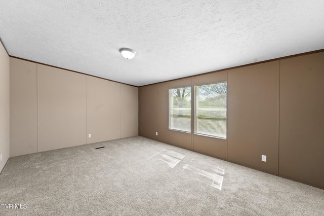 22002 Neal Rd, Abingdon, VA 24211
