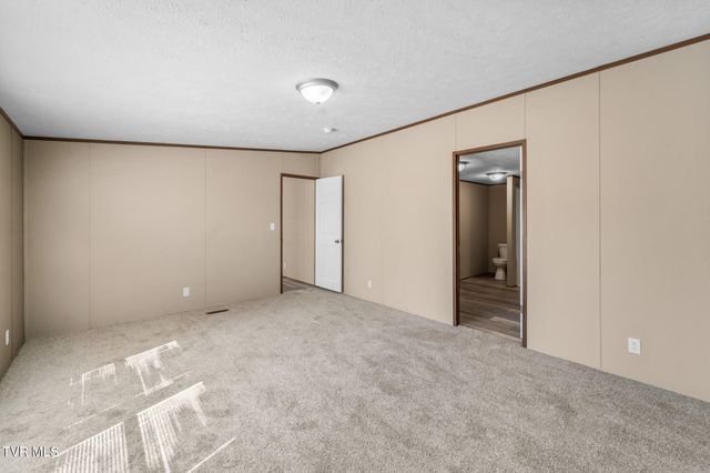 22002 Neal Rd, Abingdon, VA 24211