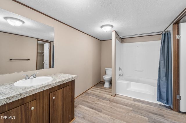 22002 Neal Rd, Abingdon, VA 24211