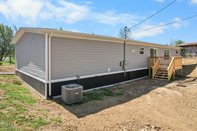 22002 Neal Rd, Abingdon, VA 24211