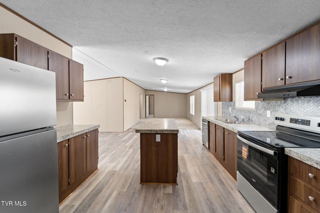 22002 Neal Rd, Abingdon, VA 24211