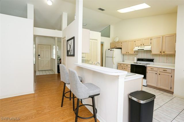 7775 Scarlet CT, Naples, FL 34104