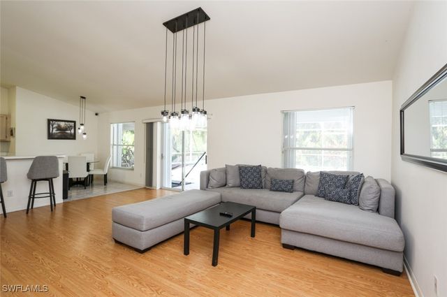 7775 Scarlet CT, Naples, FL 34104