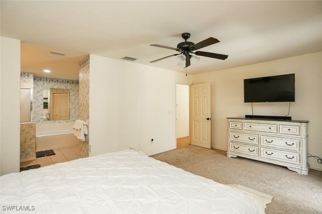 7775 Scarlet CT, Naples, FL 34104