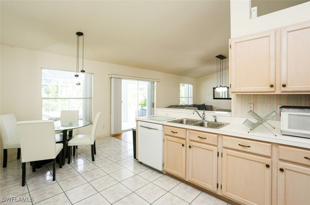 7775 Scarlet CT, Naples, FL 34104