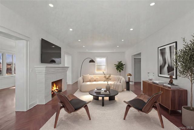 55 Stuyvesant Plaza, Mount Vernon, NY 10552