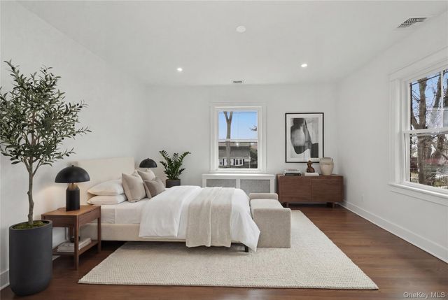 55 Stuyvesant Plaza, Mount Vernon, NY 10552