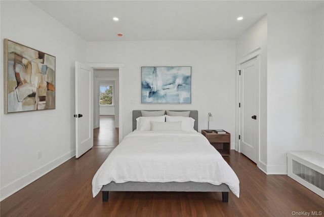 55 Stuyvesant Plaza, Mount Vernon, NY 10552