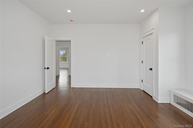 55 Stuyvesant Plaza, Mount Vernon, NY 10552