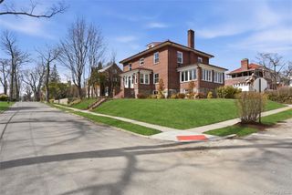 55 Stuyvesant Plaza, Mount Vernon, NY 10552