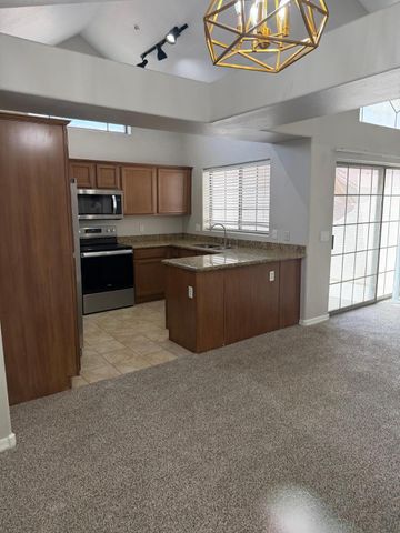2801 N Litchfield Road Unit 18, Goodyear, AZ 85395