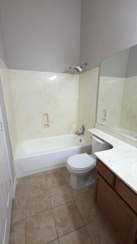 2801 N Litchfield Road Unit 18, Goodyear, AZ 85395