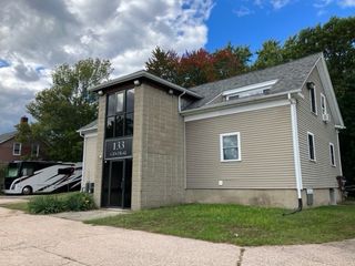 133 Central Street 2L, Warwick, RI 02886